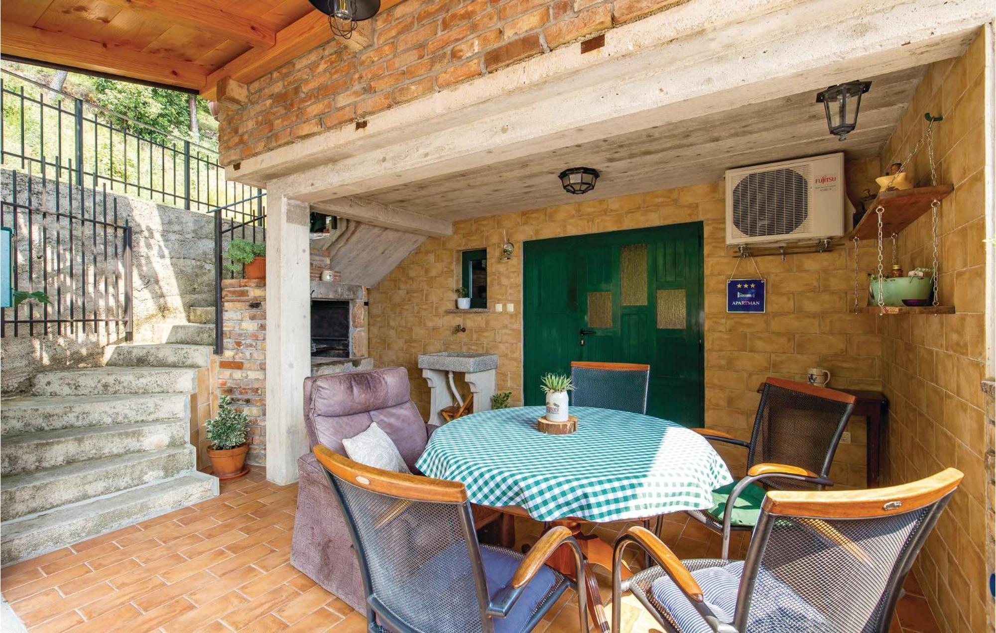 1 Bedroom Gorgeous Apartment In Lovran Exterior foto