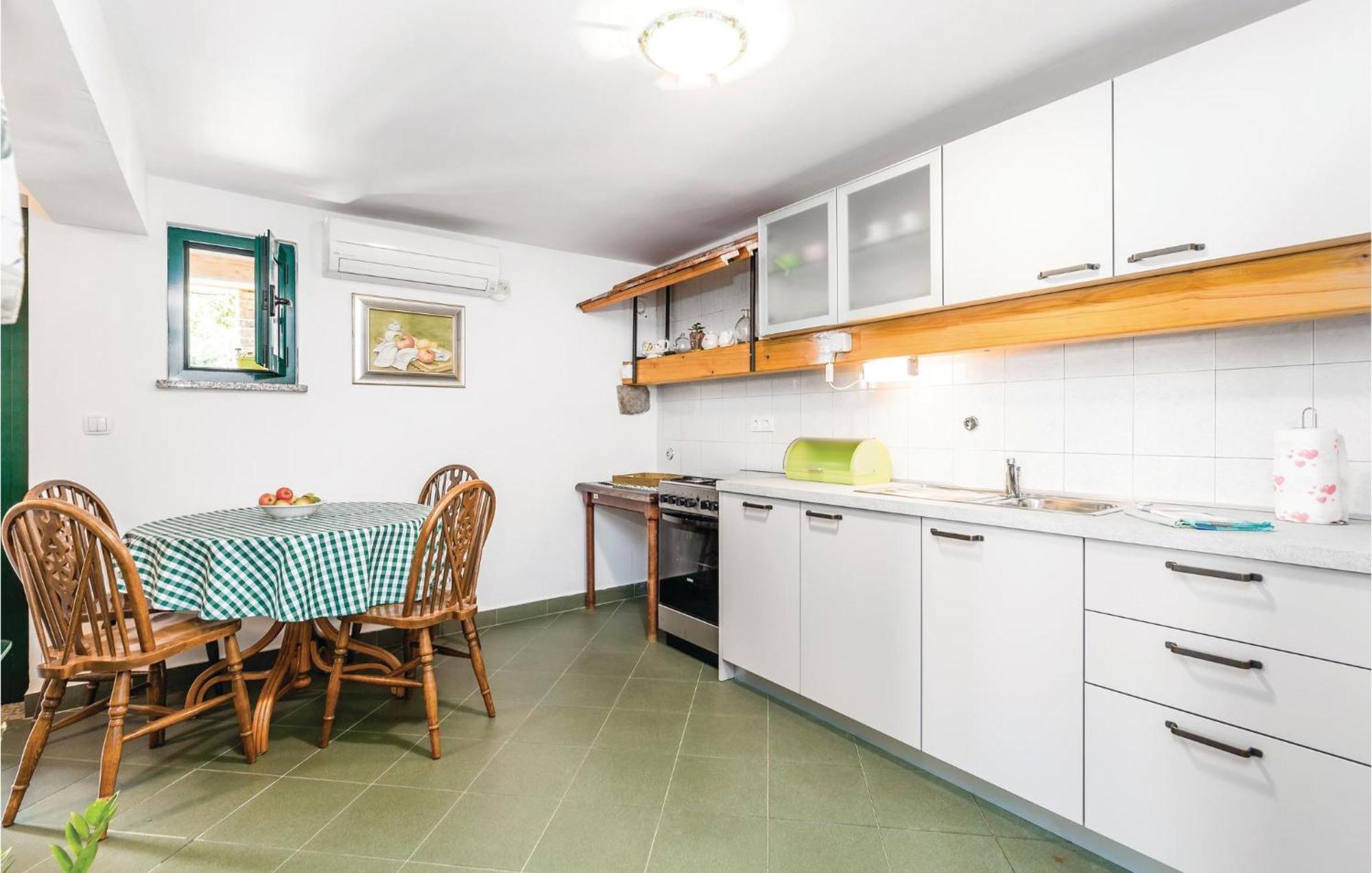 1 Bedroom Gorgeous Apartment In Lovran Exterior foto